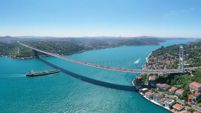 Bayramda Rekor! 16 Milyon Araç Yollarda: Trafik Kabusu Mu?