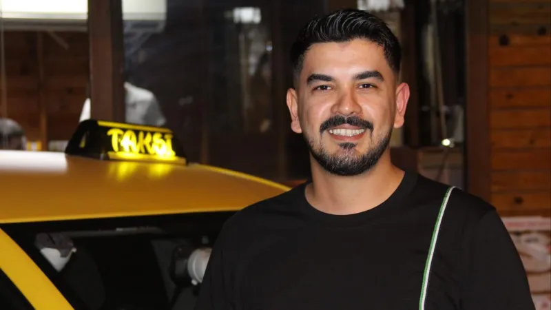 Adana'da Taksici THY Tarifesi Uyguladı! Bebek Takside Doğdu