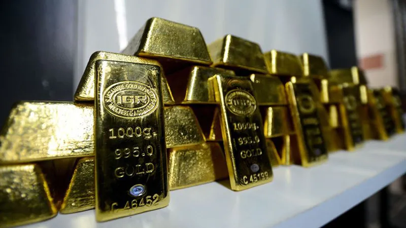 Altın Fiyatları Çıldırdı! Rekor Üstüne Rekor: 4000 Doları Görecek mi?
