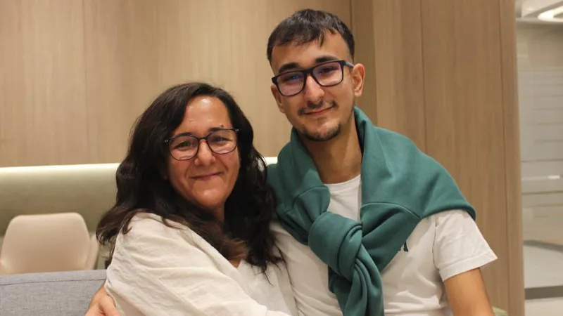 Anne, böbreğiyle oğluna ikinci kez hayat verdi