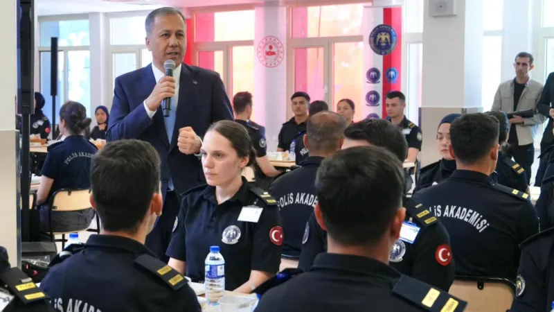 Yerlikaya'dan Polis Akademisi Ziyareti! Gençlerle Ne Konuştu?