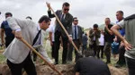 Başsavcı Fırat da katıldı! Yanan ormanı elleriyle yeşerttiler