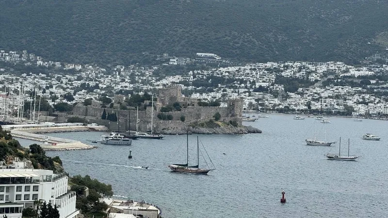 Bodrum şaşırtmıyor: Oda fiyatları kişi başı 43 bin, plaj ücreti ise 6 bin TL