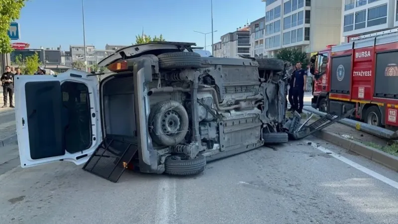 Bursa'da Şok Kaza! Polis Aracı Takla Attı: Yaralılar Var mı?