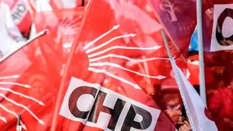 CHP'nin Bursa mitingi için hazırlanan afişlere engel