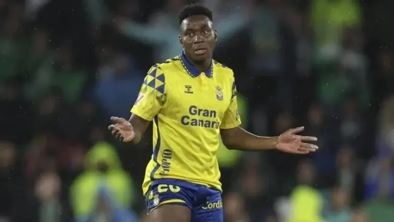 Dario Essugo resmen Chelsea'de