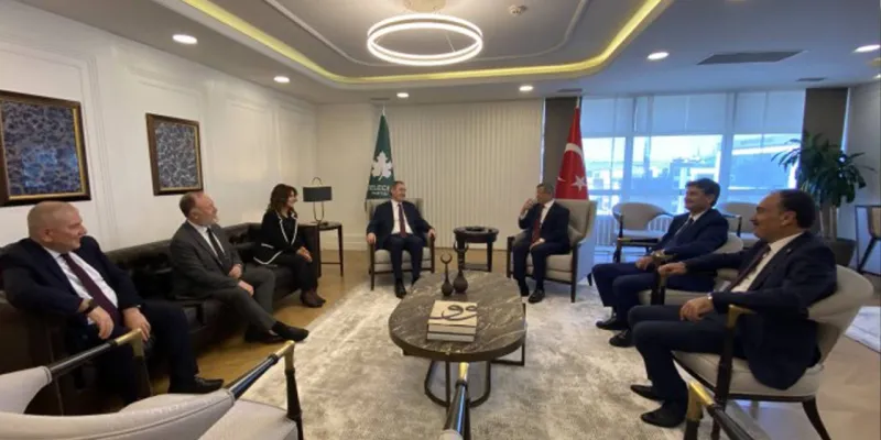 DEM Parti Gelecek Partisi'ni ziyaret etti