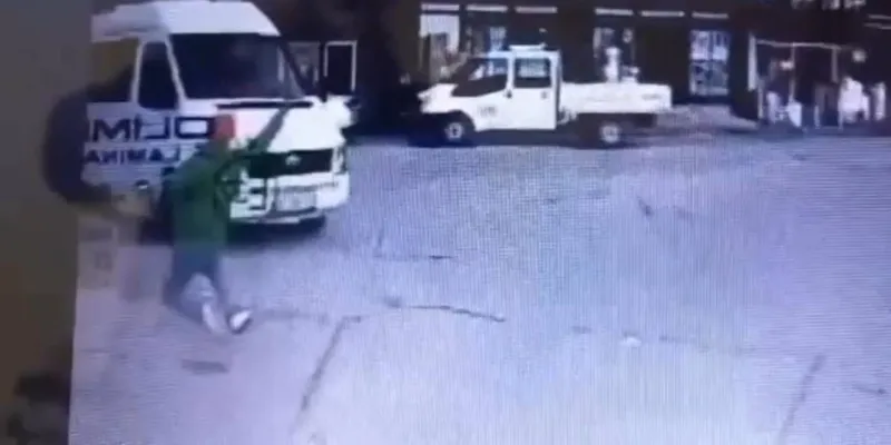 Feci Kaza! Zonguldak'ta Minibüsün Altında Can Verdi