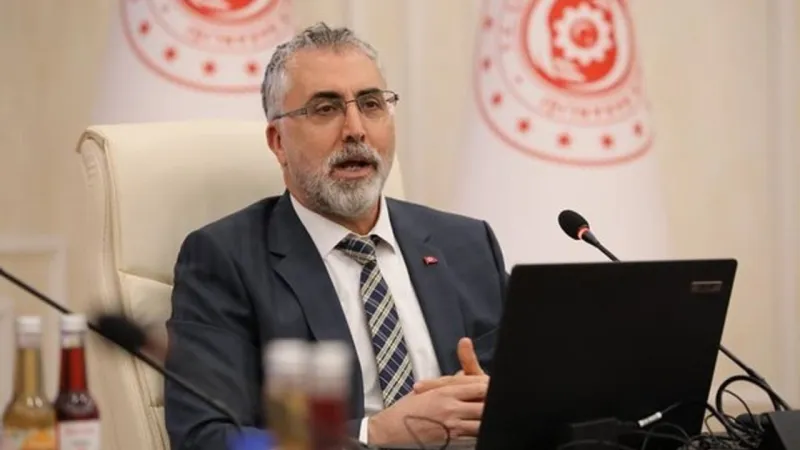Deprem bölgesindeki iller için mücbir sebep hali 30 Kasım'a kadar uzatıldı