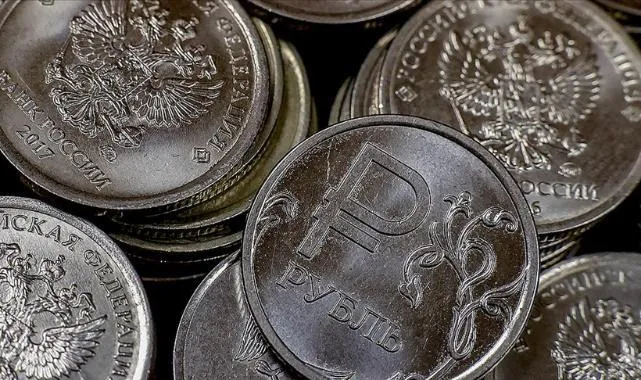 Dolar/ruble paritesi 2023’ten bu yana ilk defa 78’in altına indi