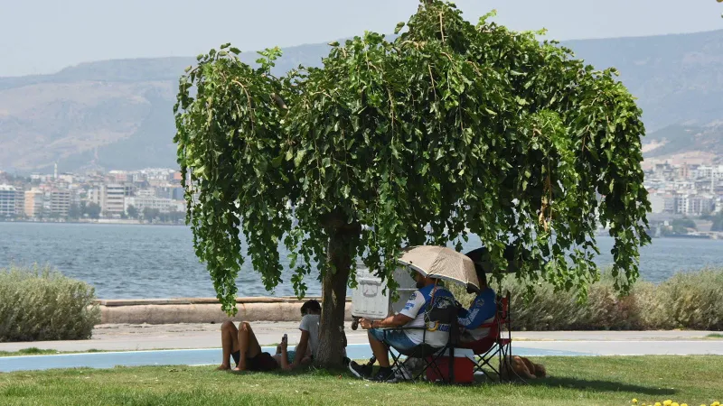 Eyyam-ı bahur sıcakları perişan etti: "Bazı illerde yeni sıcaklık rekorları kırılacak"