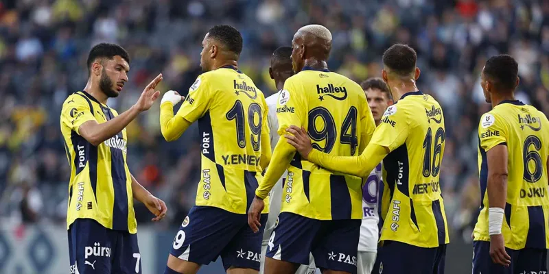 Fenerbahçe'nin Yeni Rakibi Şaşırttı! Beşiktaş mı?
