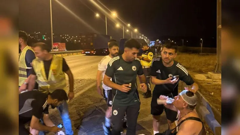 Futbolcular Kaza Yaptı Sandınız! İşte Olayın Şok Eden Gerçeği