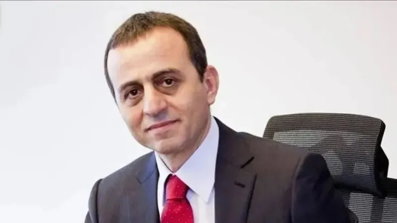 İBB'de Şok! Milyarlık İhaleleri Makam Şoförü Mü İmzaladı?