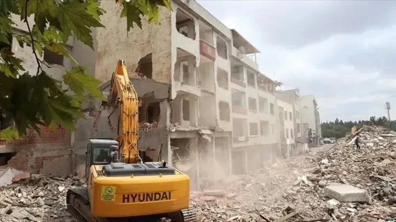 İstanbul'da kentsel dönüşüm hızlanacak! 600 bin konut için düğmeye basılıyor
