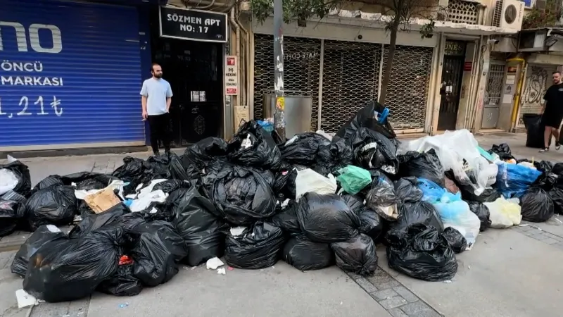 İzmir'de tepki toplayan manzara! Grev sürüyor, vatandaşların tepkisi büyüyor