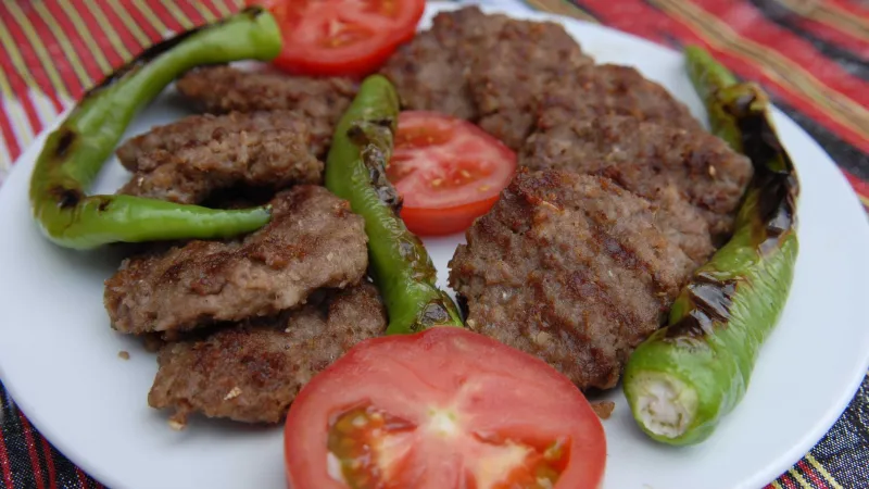 Köfteci Yusuf ile gündeme gelmişti! 4 işletmede daha domuz eti ortaya çıktı