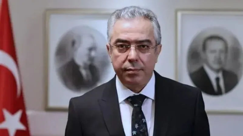 Mehmet Uçum: Referandumsuz yeni anayasa yapma senaryolarının hiçbir demokratik ve hukuki kıymeti yoktur