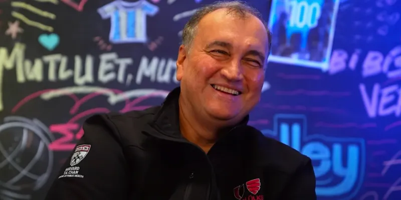 Murat Ülker'den Duygulandıran Vefa: Babasına Verdiği Sözü Tuttu!