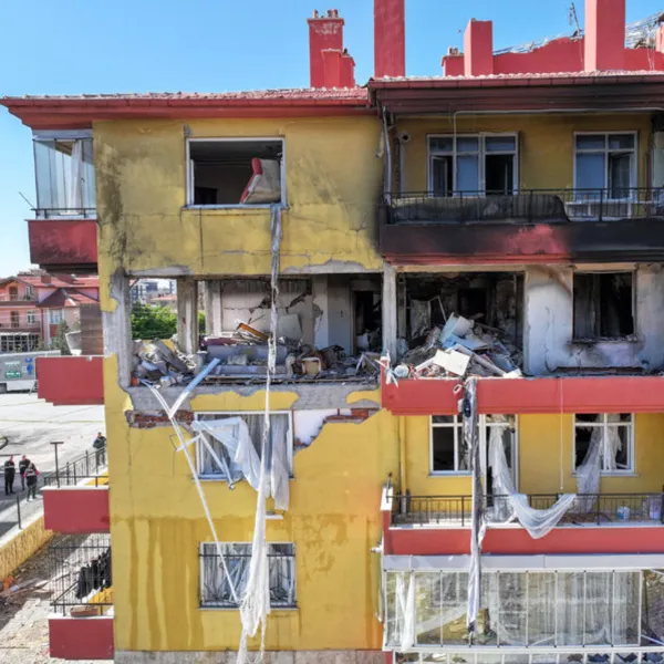 Konya'da Dehşet! Eşine Kızdı, Apartmanı Havaya Uçurdu!
