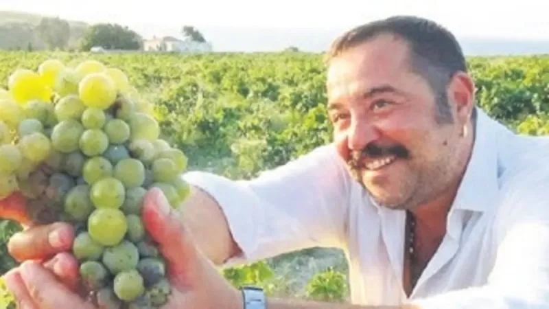 Ata Demirer Arsa Uzmanı mı Oldu? Ünlü Komedyene Arsa Soru Yağmuru!