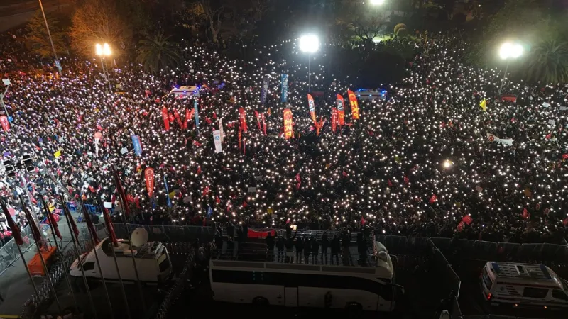 Şok İddia: Cumhurbaşkanına Hakaret Sloganının Yanında Durmak Suç Mu?