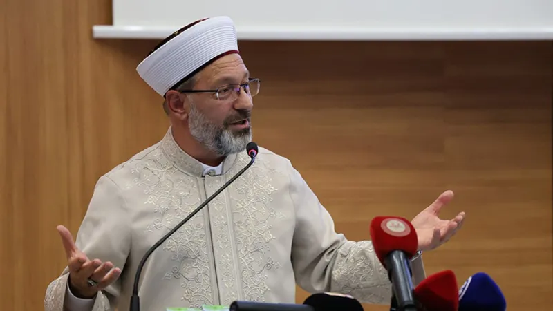 Ali Erbaş'tan Şok Sözler: Cinsiyetsiz Toplum Aileyi Yıkıyor!