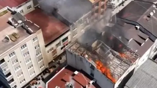Küçükçekmece'de korkutan yangın