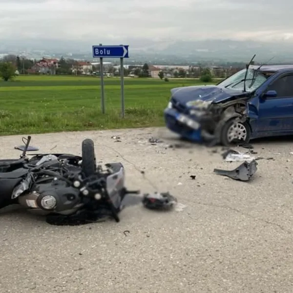 Feci Kaza: Otomobil Motosikleti Biçti! 6 Yaralı, Durum Kritis