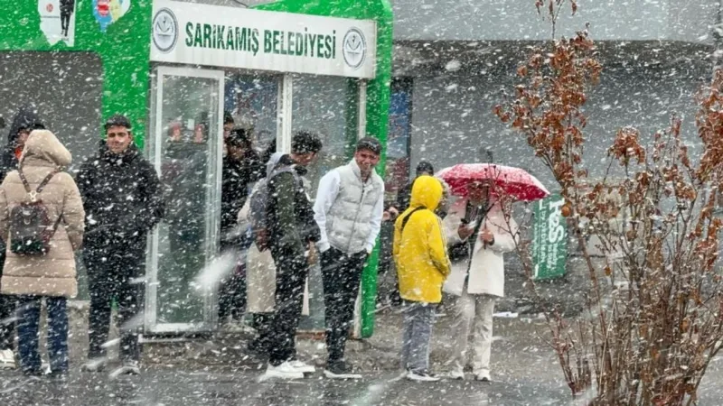 Sarıkamış'ta Nisan Sürprizi: Kar Geri Döndü!