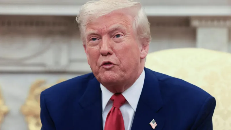 Trump'tan Şok Karar: İran'dan Petrol Alan Ülkelere Ağır Yaptırımlar!