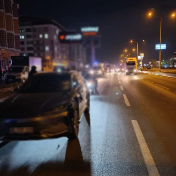 Otomobil 2 kadına çarptı: 1 ölü, 1 yaralı