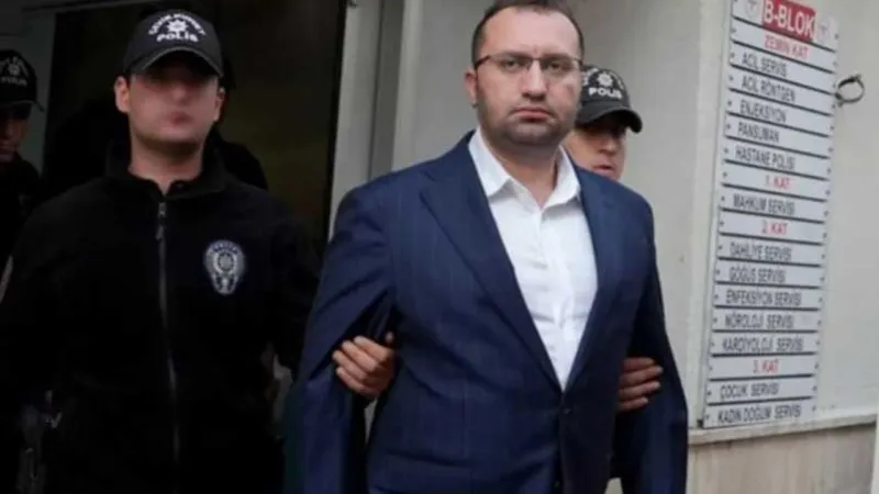 Rüşvetle suçlanan CHP'li Hakan Bahçetepe'nin oturduğu ev gündem oldu