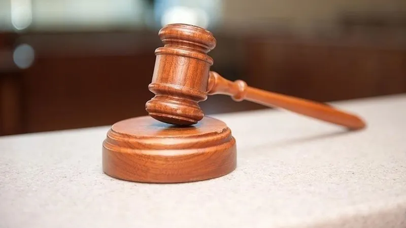 Sabah çiçek gönderip öğleden sonra tabancayla vuran eşinden şikayetçi olmadı