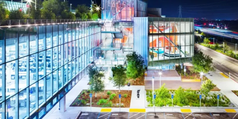 Meta'da Şok Düşüş! Kârı Neden %83 Azaldı?