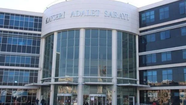 Yüzüne Tükürdü İddiasıyla Kadını Bıçaklayana Şok Ceza!