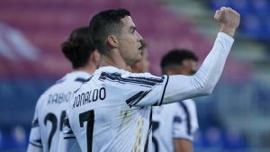 Ronaldo hat-trick yaptı, Juventus deplasmanda Cagliari’yi yendi